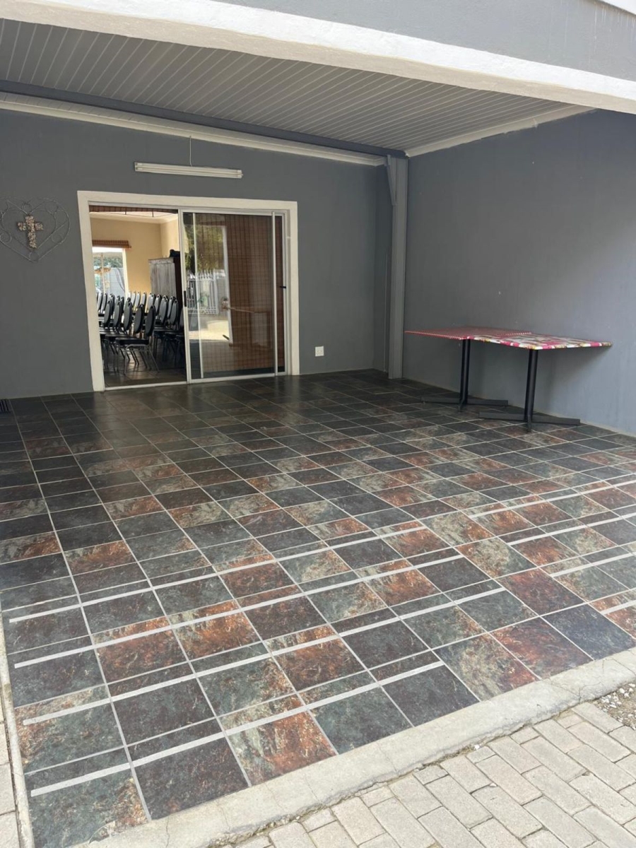 4 Bedroom Property for Sale in Calvinia Northern Cape